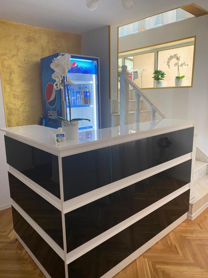 Casa Cattleya Hotel Târgu Jiu Eksteriør billede