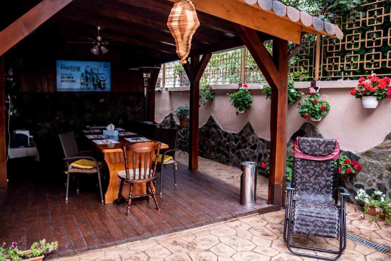 Casa Cattleya Hotel Târgu Jiu Eksteriør billede